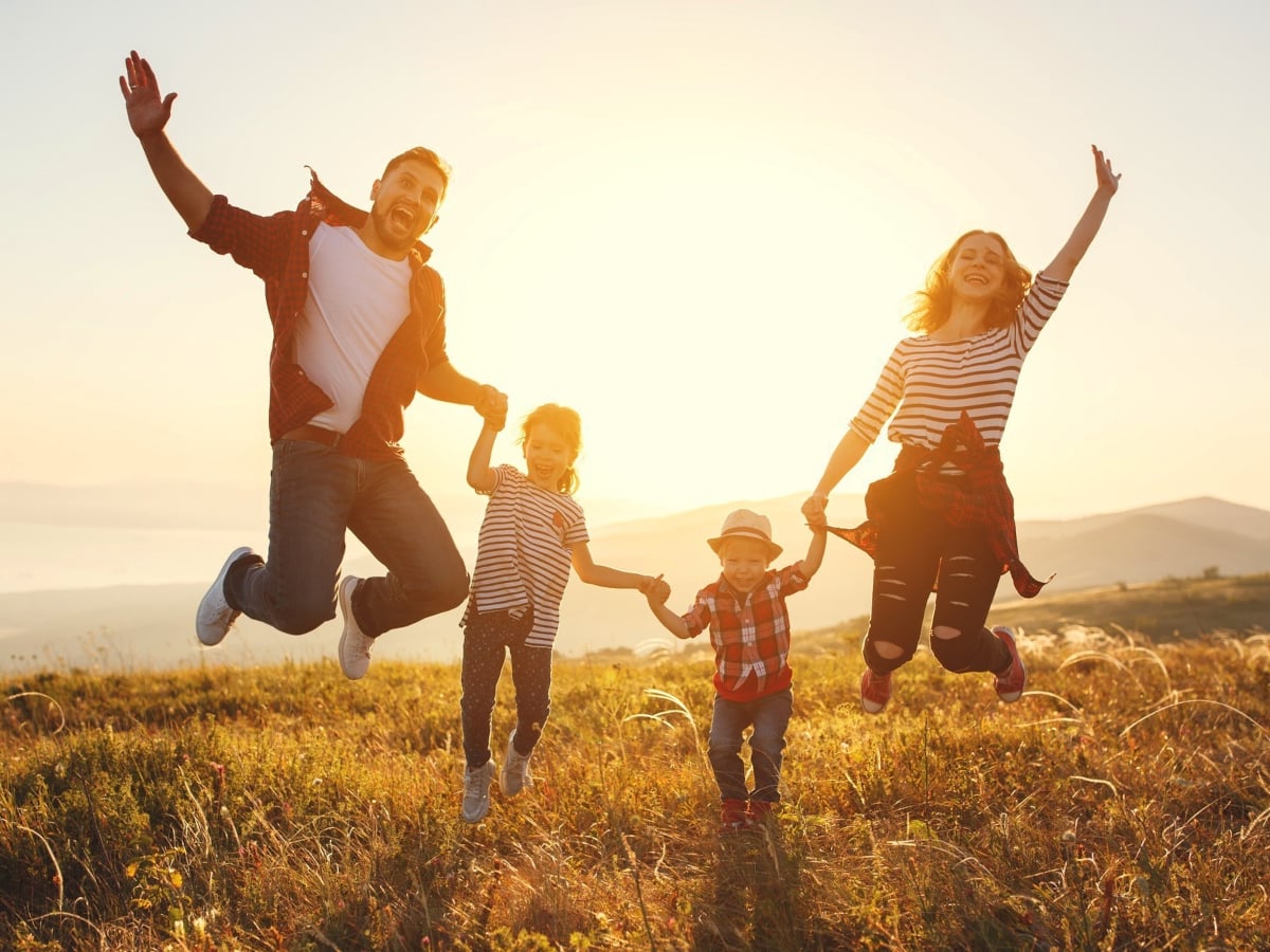 75 ідей, що зробити весною всією родиною