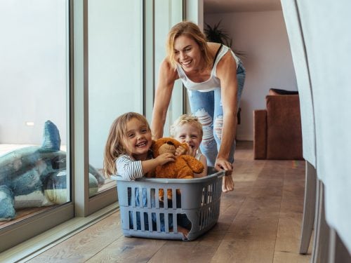 Навіщо і як грати з дитиною