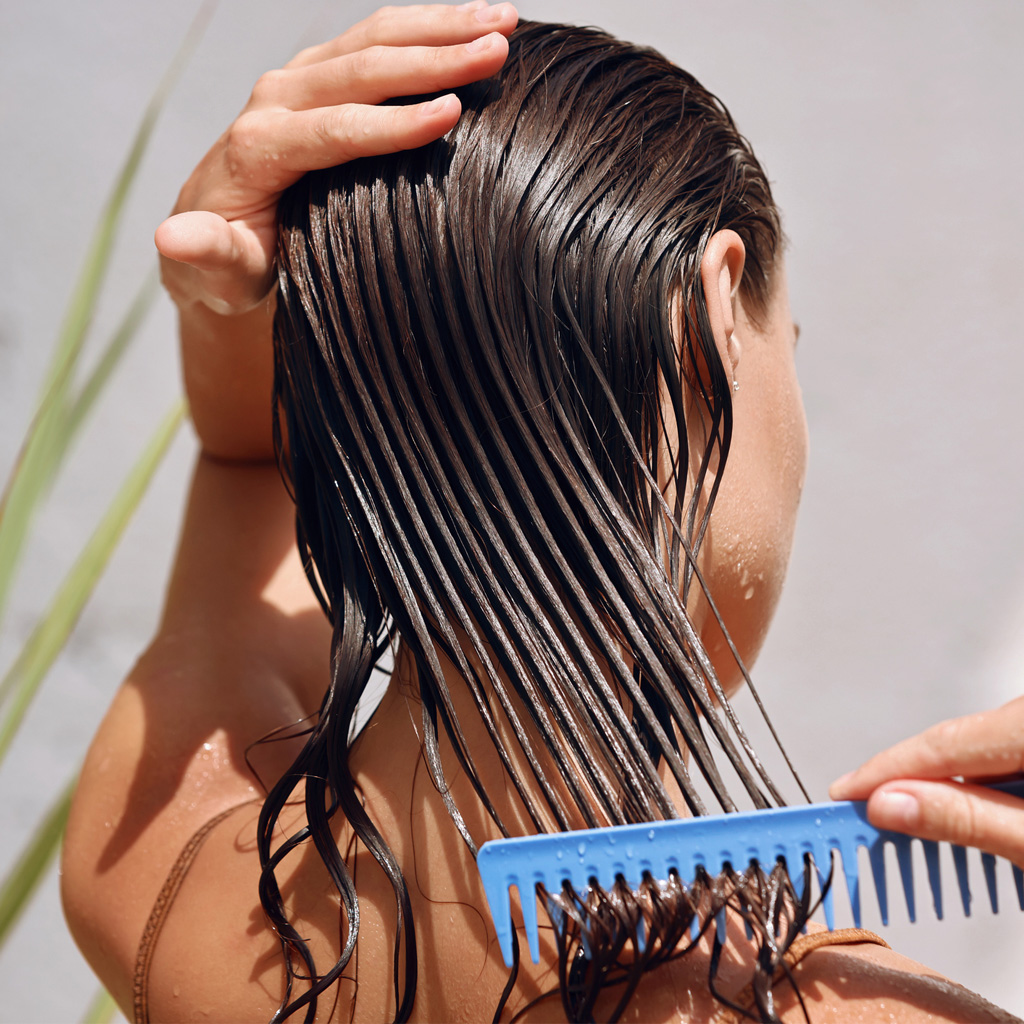 Правила догляду за сухим волоссям вдома