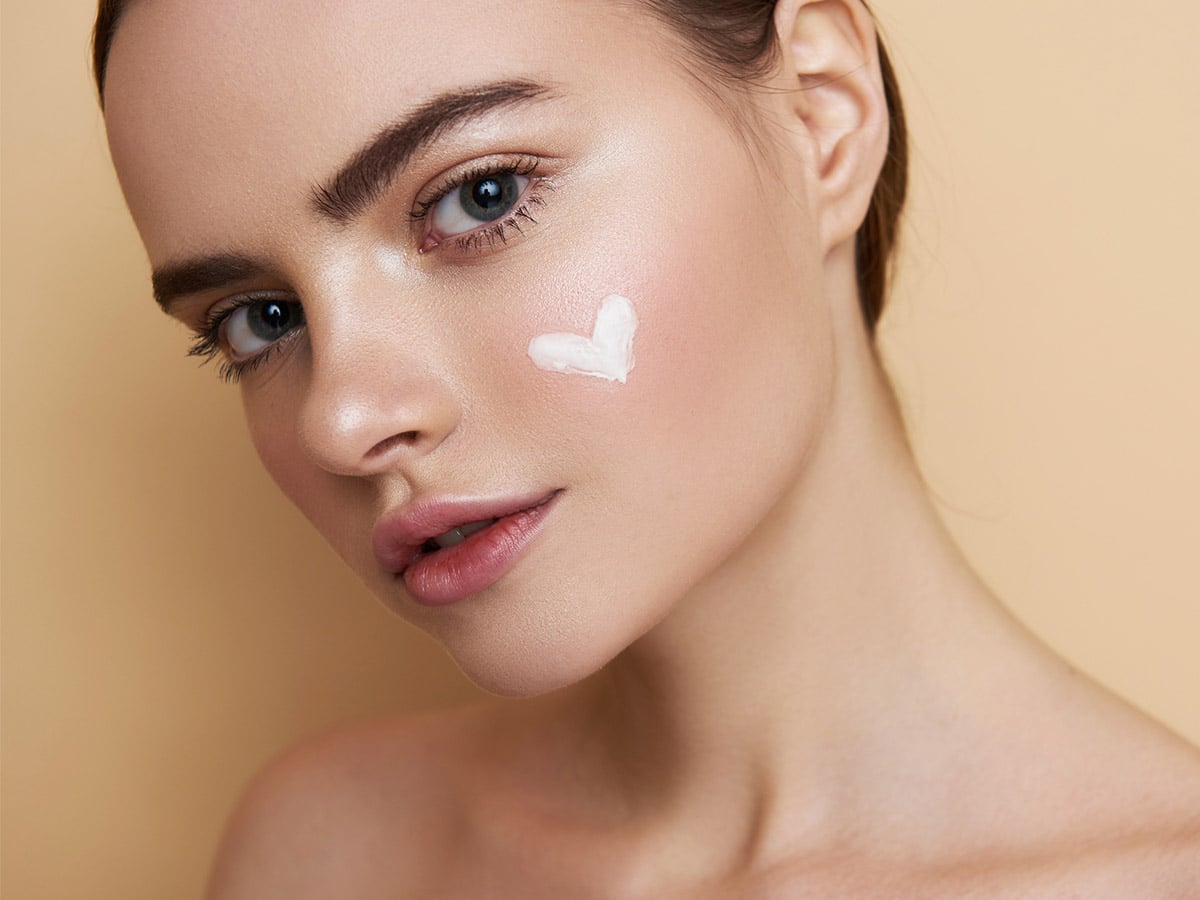 0-Як-користуватися-праймером,-щоб-зберегти-стійкість-макіяжу