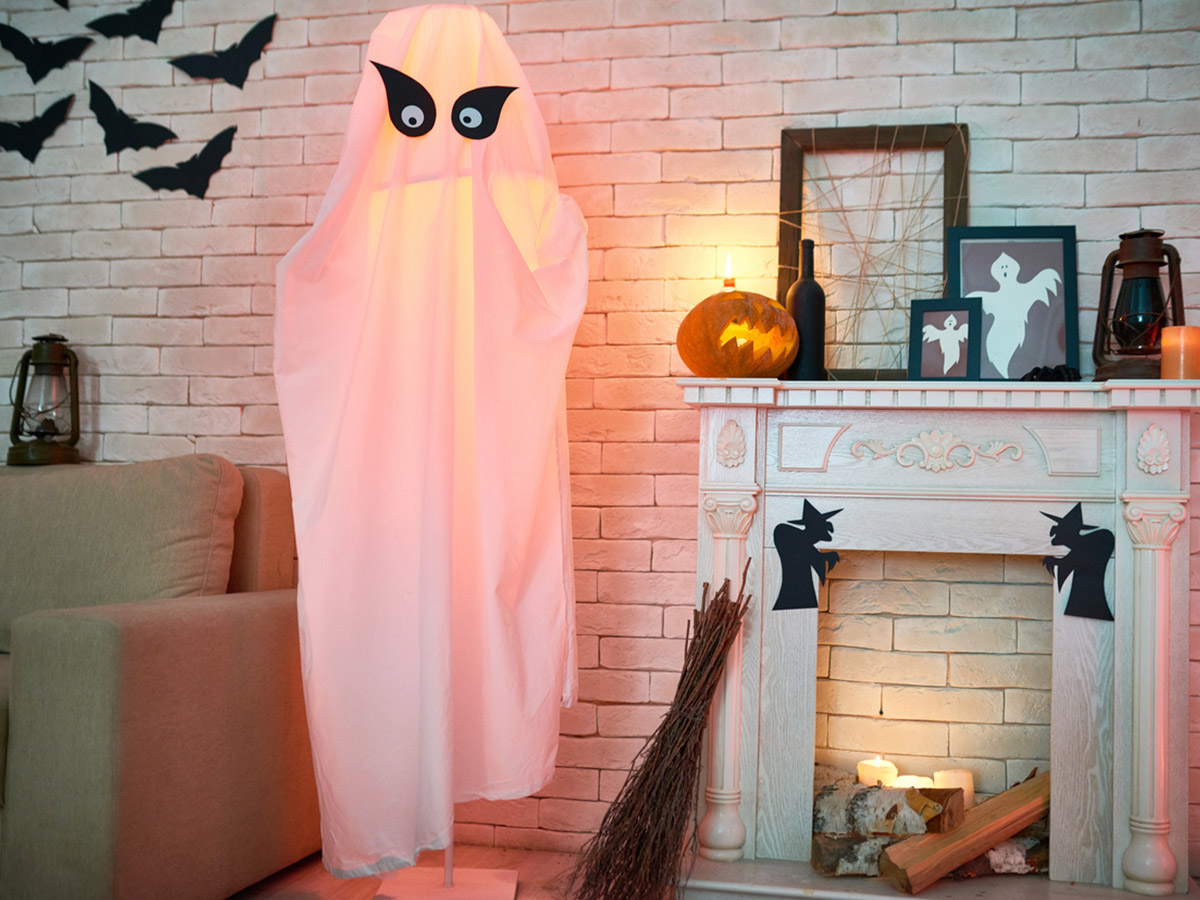 Привид для декорування дому на Halloween 