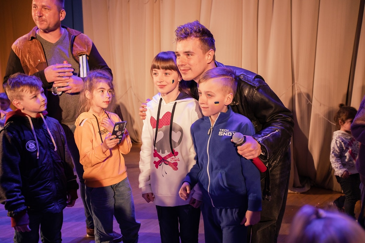 Вадим Олійник з дітьми