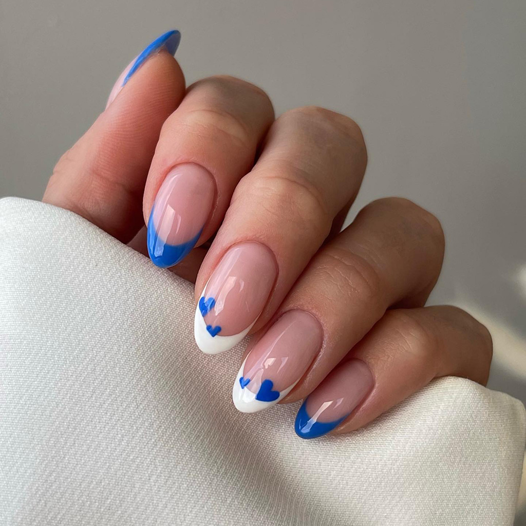 дизайн нігтів у синіх відтінках
