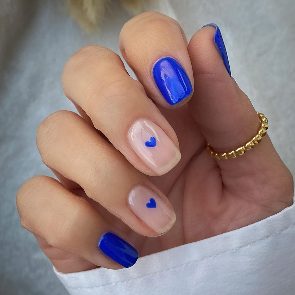дизайн нігтів у синіх відтінках
