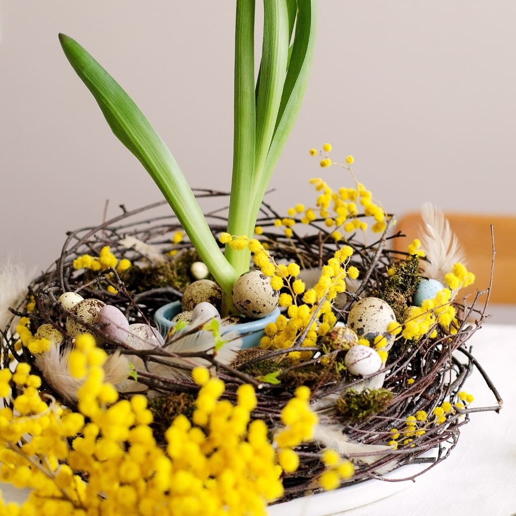 Весняний декор з гілочками