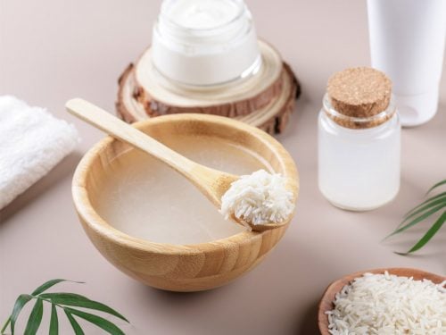 Чим корисна рисова вода для волосся і шкіри та як її зробити