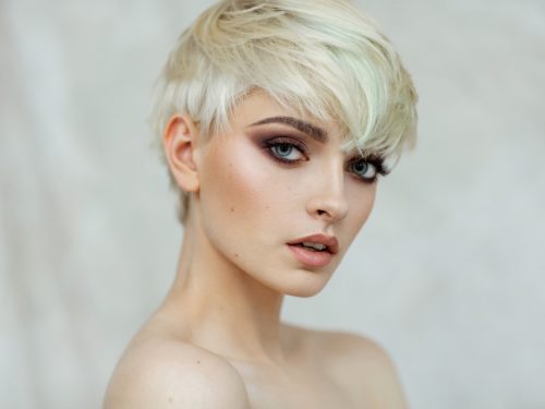 Чим відрізняється кайал від звичайного олівця для очей