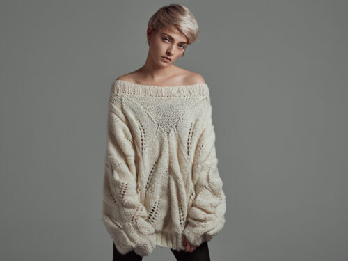 Як створити стильний образ за допомогою светра