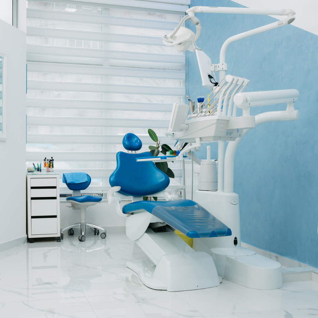 стоматологічна клініка
