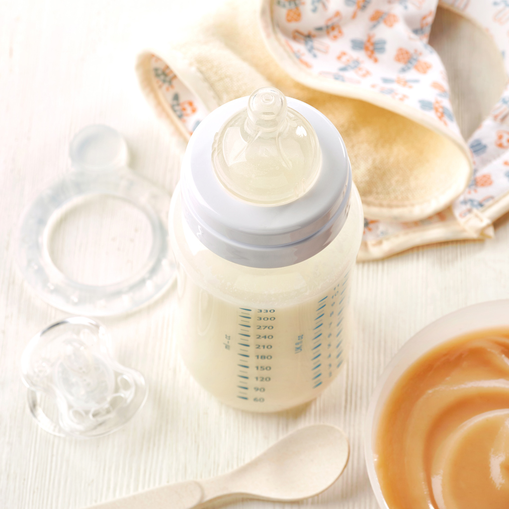 Базова молочна суміш для новонароджених