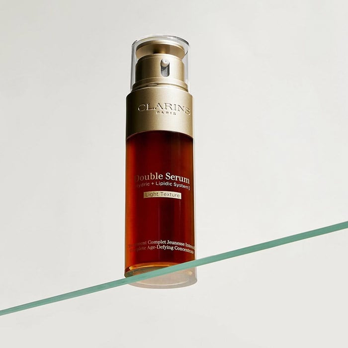 3-Clarins-Double-Serum-Light-Texture-Complete-Age-Defying-Concentrate