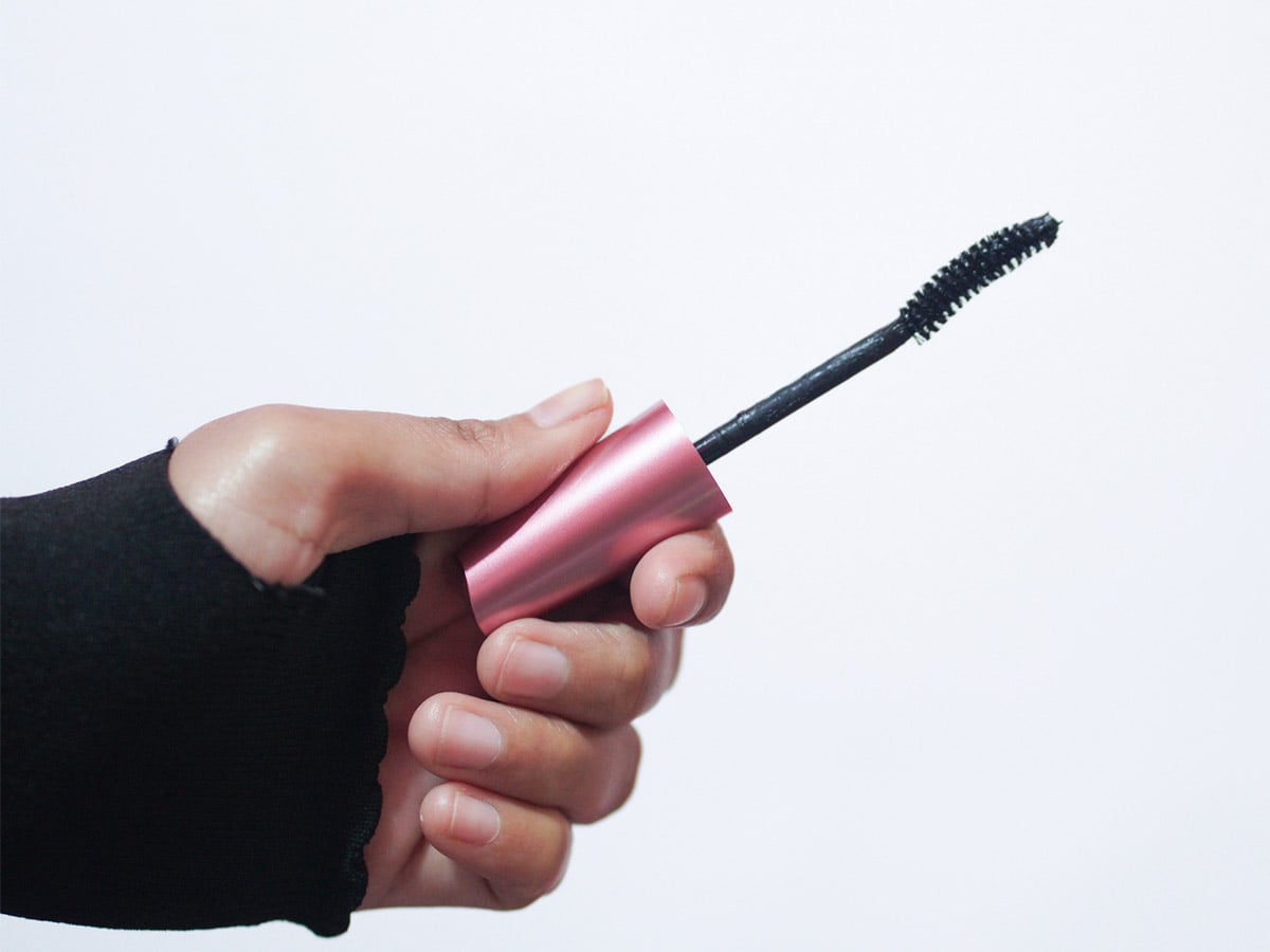 0-How-to-чому-туш-обсипається-і-як-це-виправити