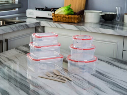 0-Позбавляємо-харчовий-контейнер-від-неприємного-запаху-підручними-засобами