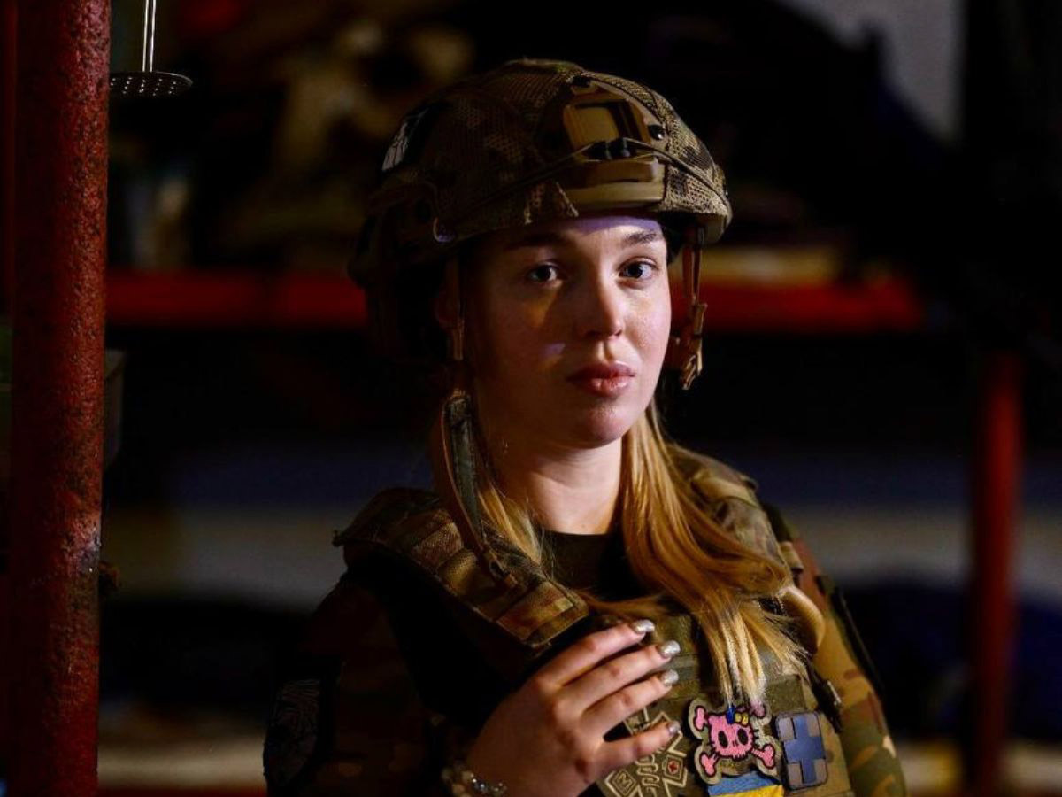 «Коли страх кричить, а ти мовчки тримаєш за руку»: історія медикині з позивним Соня