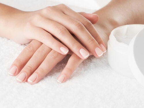 0-Як-зберегти-манікюр-і-покриття-довше