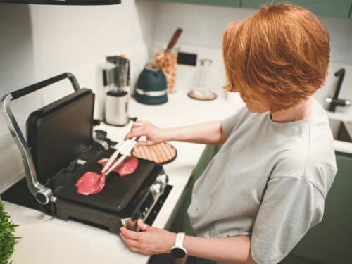 м'ясо гниє чи перетравлюється