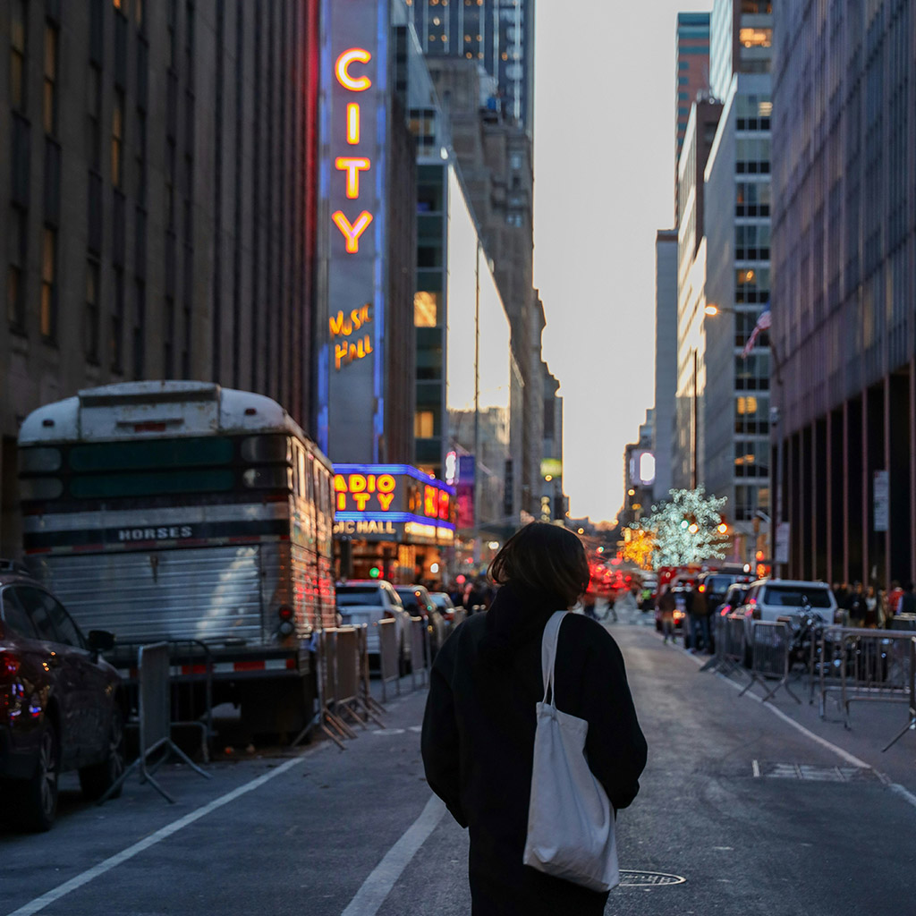 11-10-чужих-вчинків,-які-ти-терпиш-через-низьку-самооцінку