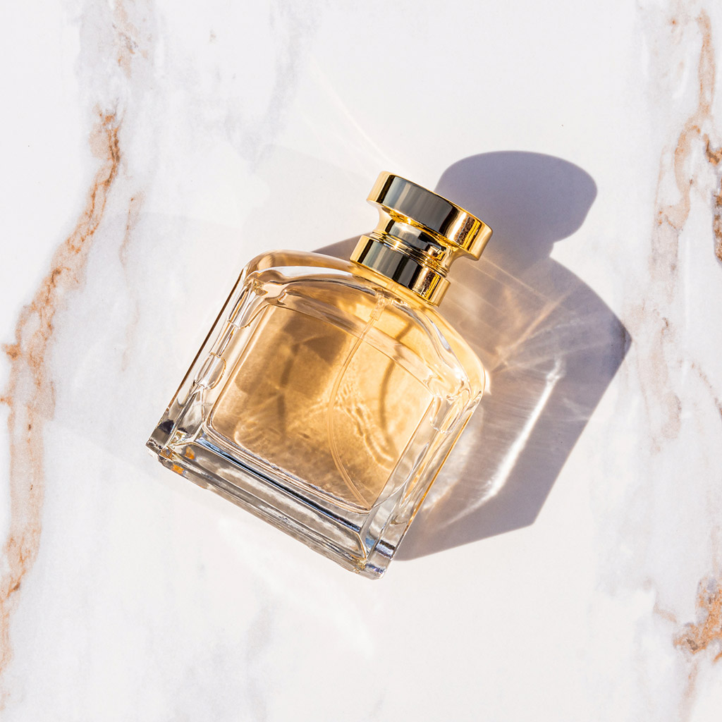 03-Чому-парфуми-можуть-змінювати-колір-у-флаконі