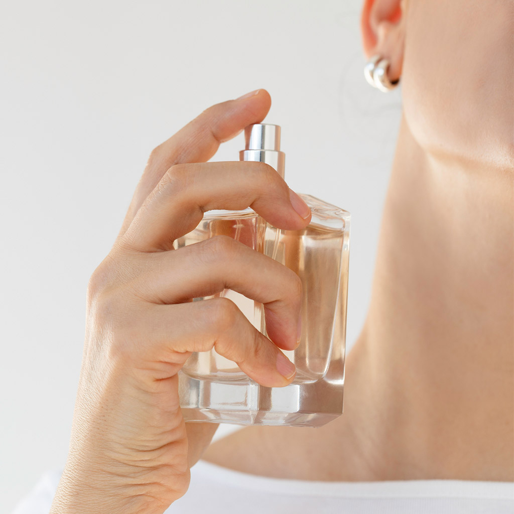 06-Чому-парфуми-можуть-змінювати-колір-у-флаконі