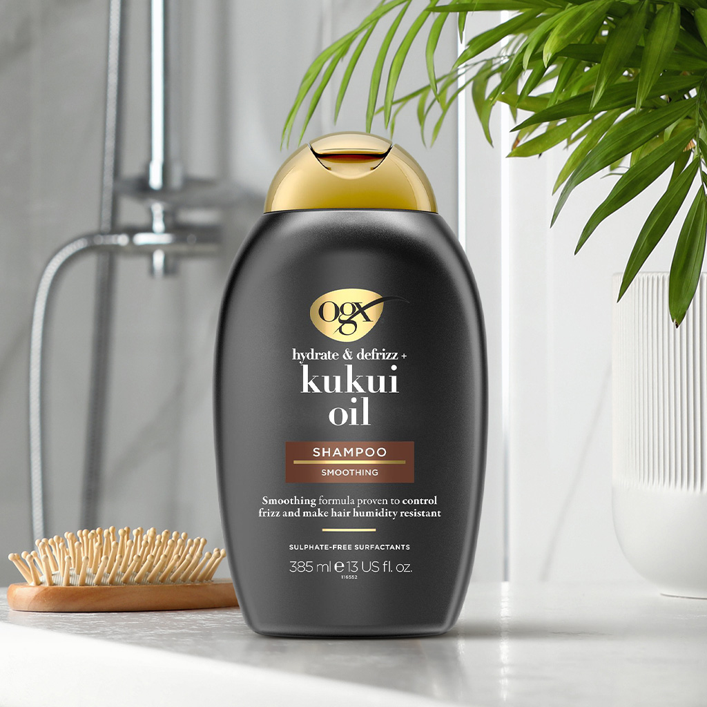 08 OGX Hydrate & Defrizz + Kukui Oil Shampoo (256)