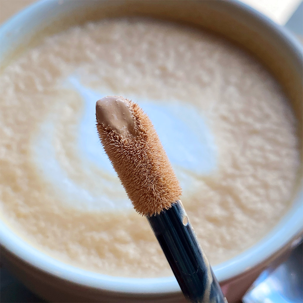 21-Нас-надурили-чи-це-справді-найкращий-тональний-крем-від-L’Oreal-Paris