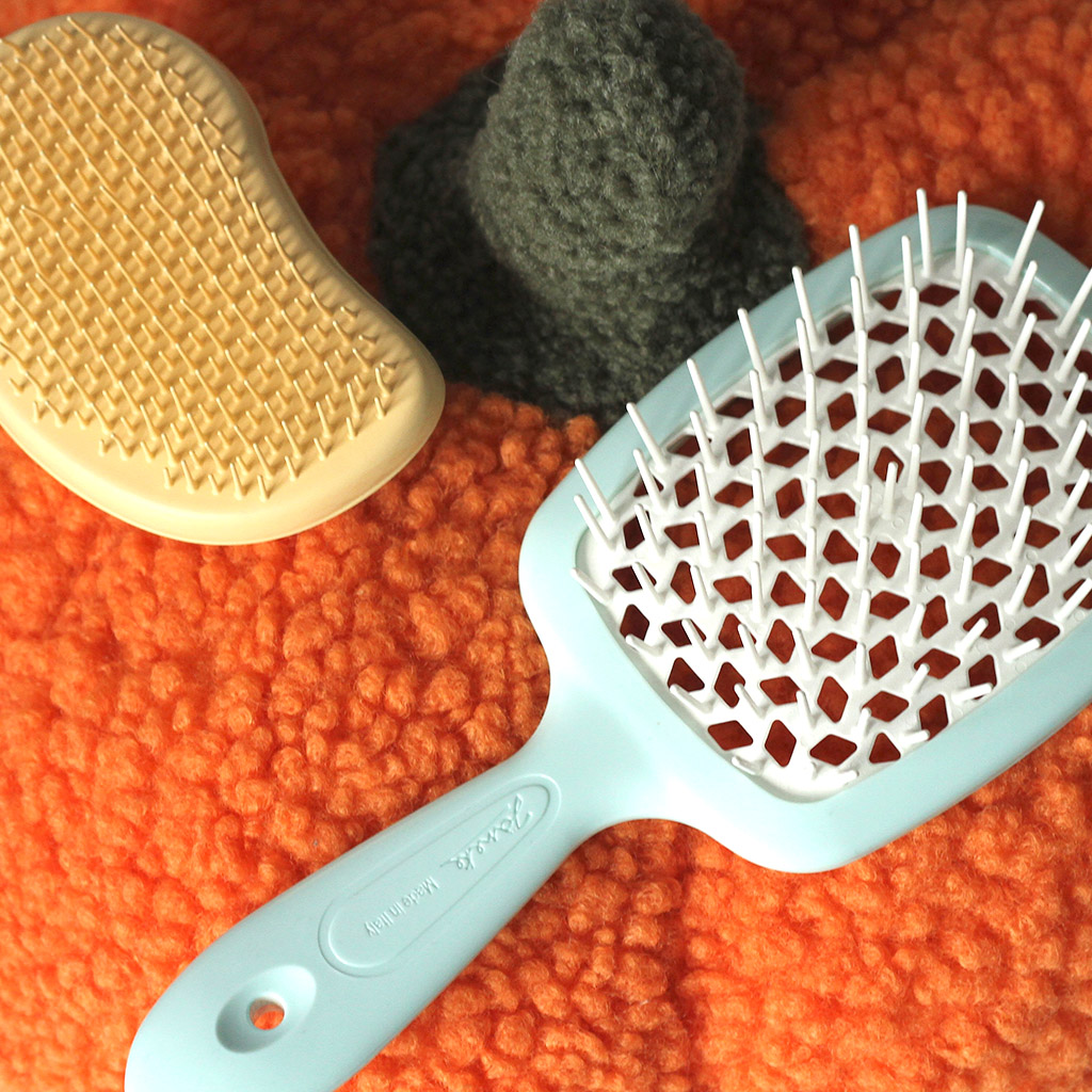 6-Tangle-Teezer-vs-Janeke