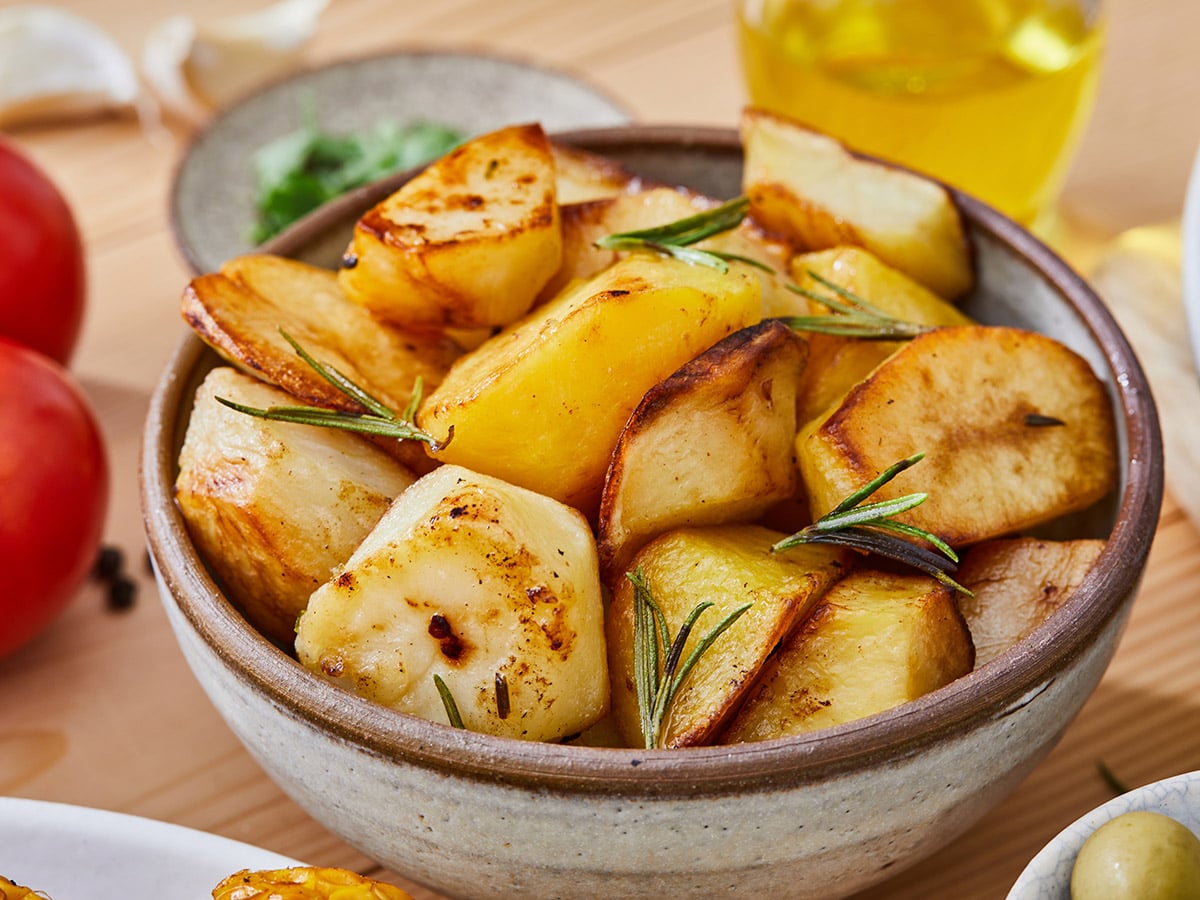 0-Картопля-м’яка-всередині-з-хрусткою-скоринкою-в-духовці