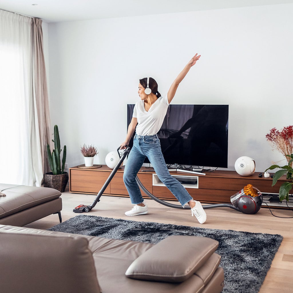 11-З-ким-не-буває-дивацтва-і-заскоки-авторів-EVA-Blog