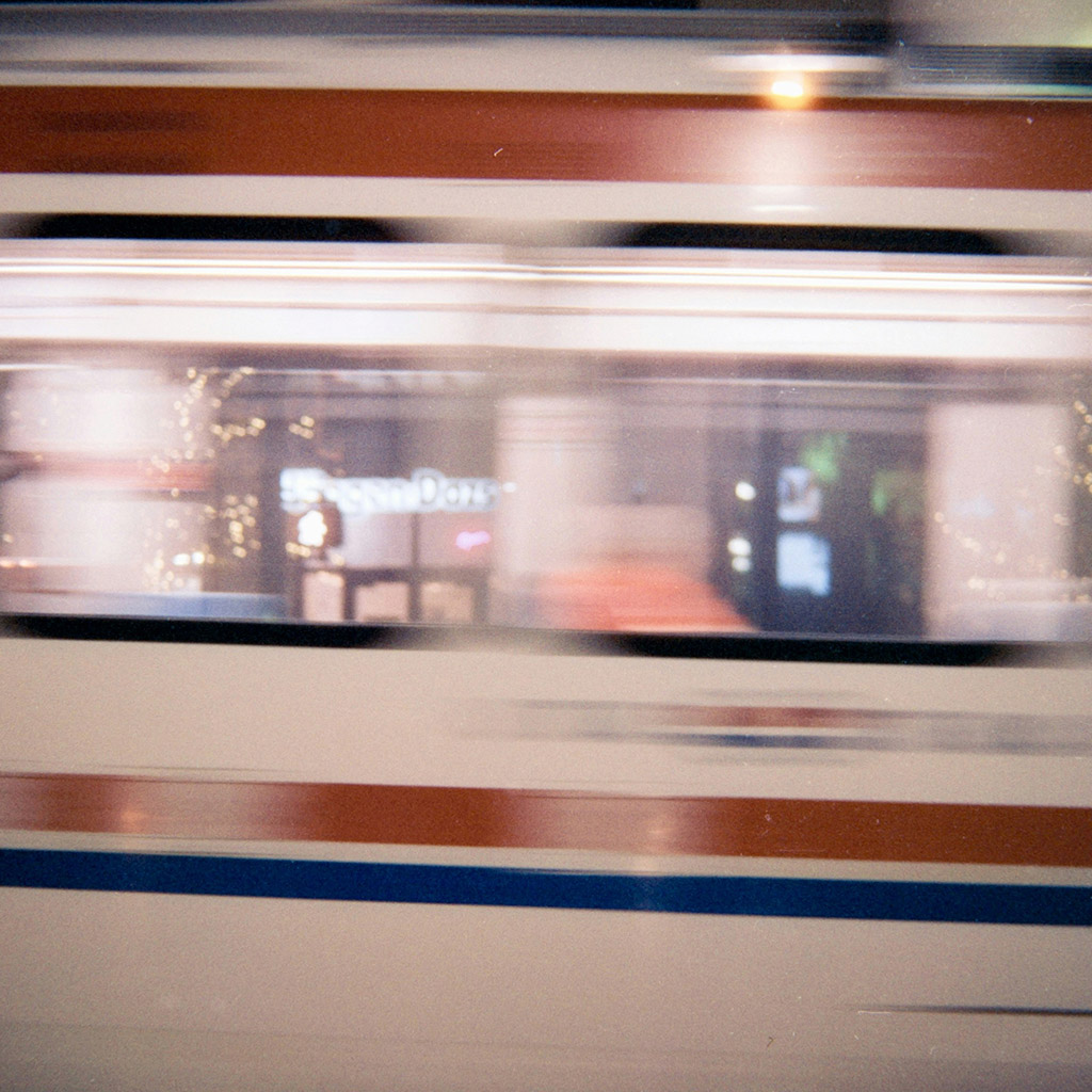 2-10-психологічних-причин,-чому-ти-не-можеш-залишатися-собою-серед-інших