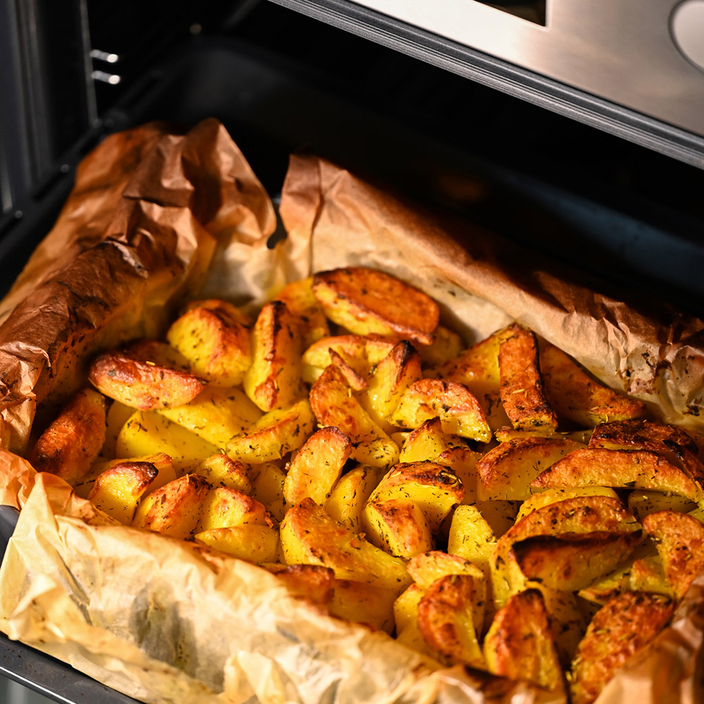 5-Картопля-м’яка-всередині-з-хрусткою-скоринкою-в-духовці