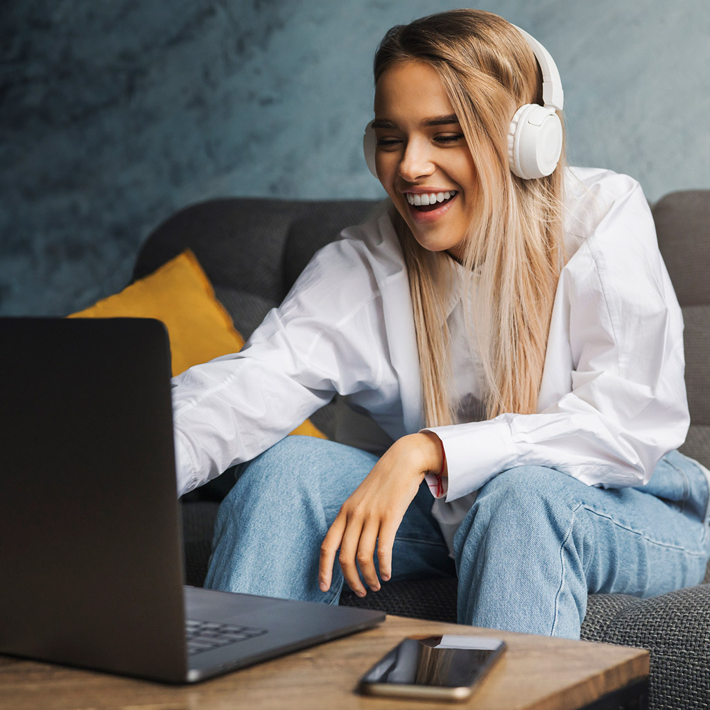 8-З-ким-не-буває-дивацтва-і-заскоки-авторів-EVA-Blog-1