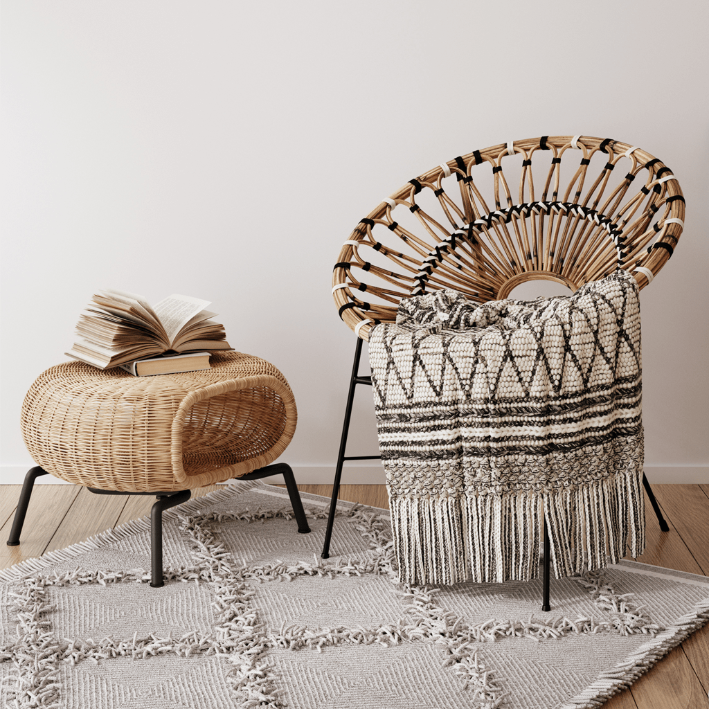 Сучасний в'язаний декор