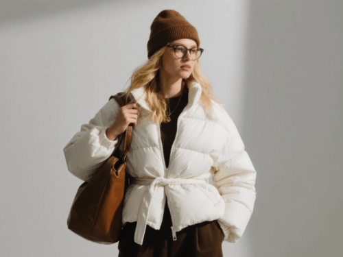 обираємо жіночий пуховик у трендовому відтінку