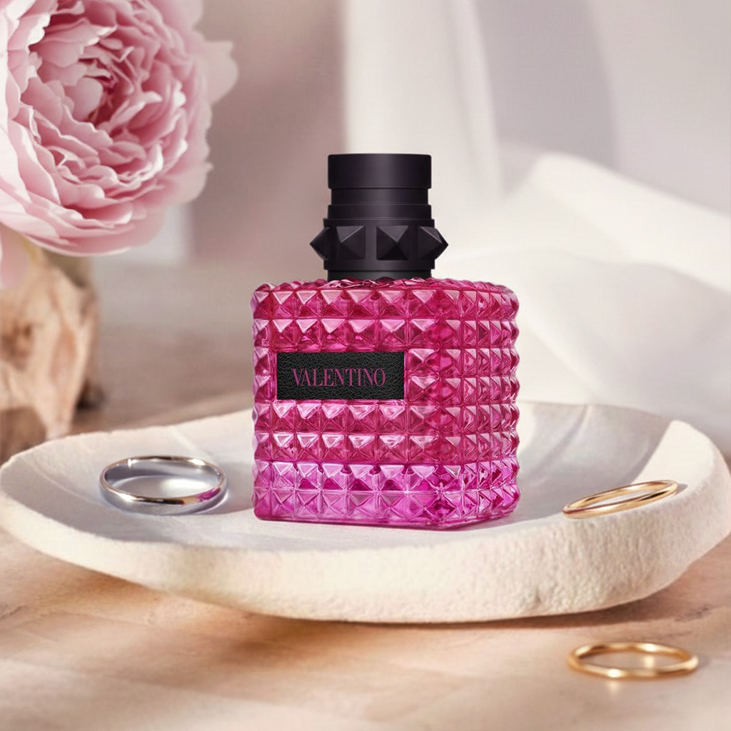 01 Donna Born In Roma (1577)