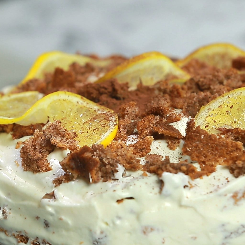 2-Горіховий-торт-з-лимонним-кремом