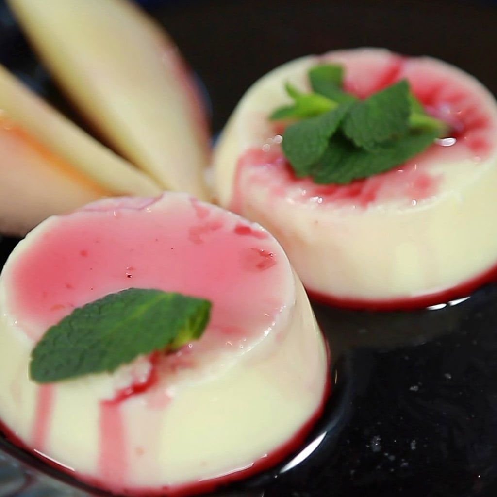 3-Імбирна-панакота-з-грушами-в-глінтвейні