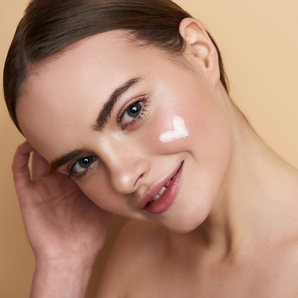 9-Особливості-підбору-косметики-для-комбінованої-шкіри