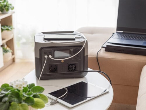 0-Інвертор-чи-зарядна-станція