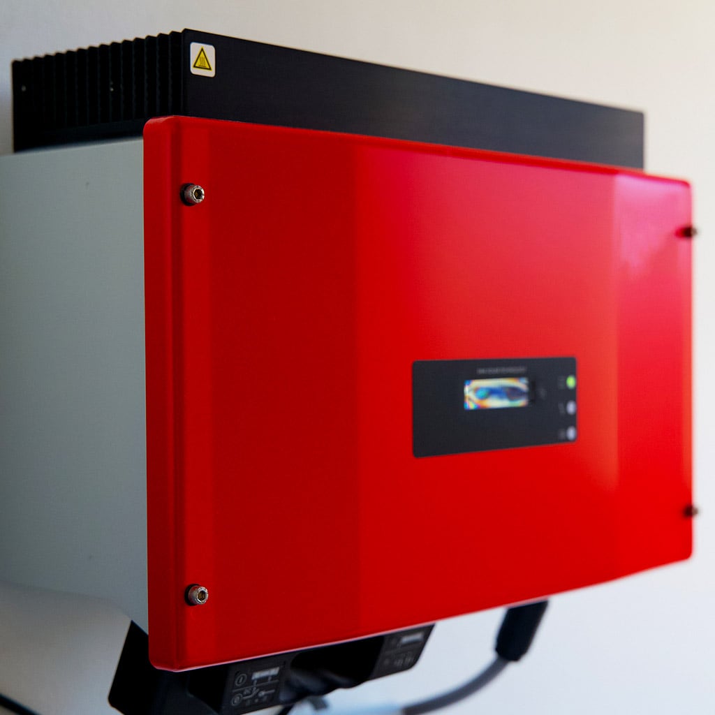 12-Інвертор-чи-зарядна-станція