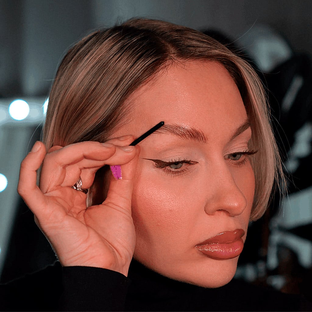 4-Як-укласти-брови-гелем