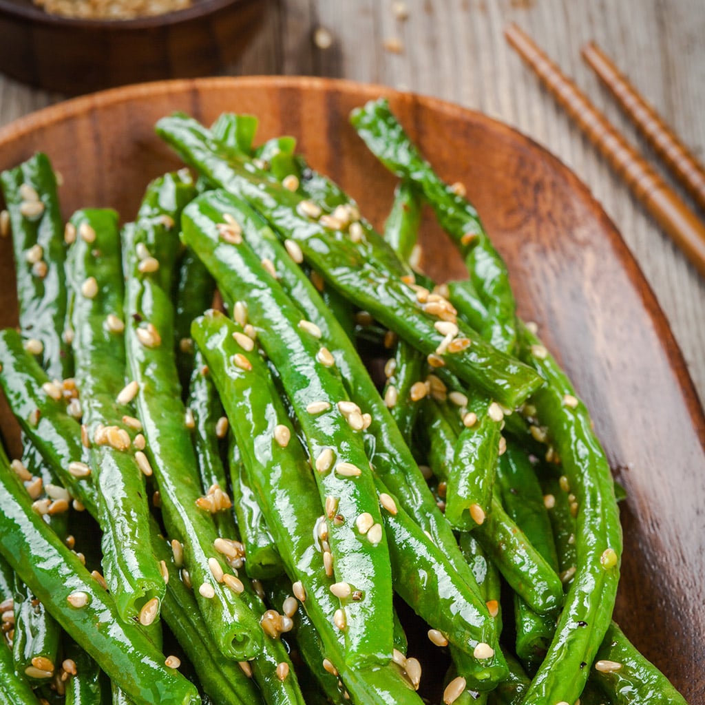 4-Стручкова-квасоля-з-часником-і-кунжутом